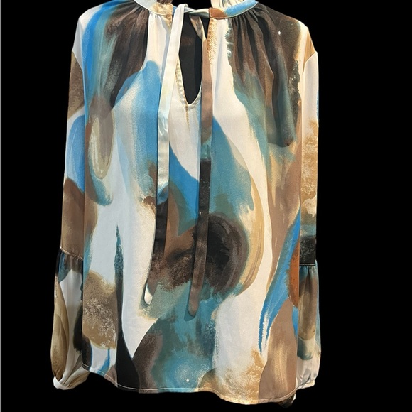 Colored woman’s top  new never worn - Picture 1 of 2